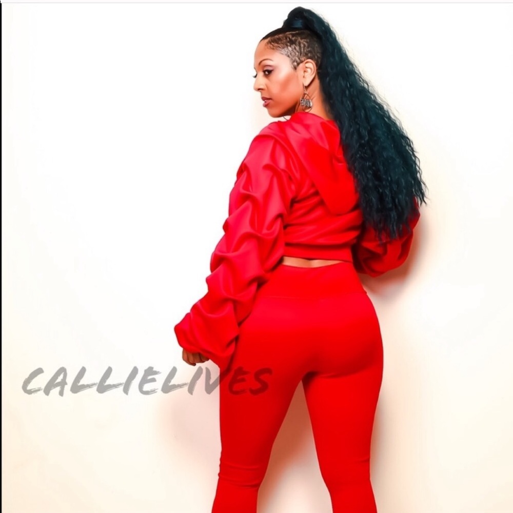 Callie Holiday Pleats Red Puffy Sleeve Legging Set - Picture 5 of 8